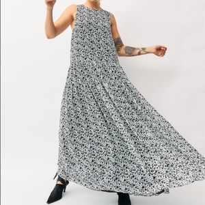 Fame and Partners NWT sleeveless animal print maxi dress 🖤🤍